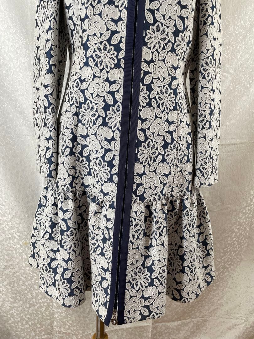 【1/6迄初売り値下げ】ジャガードレース刺繍花柄フリルコートパフスリーブ