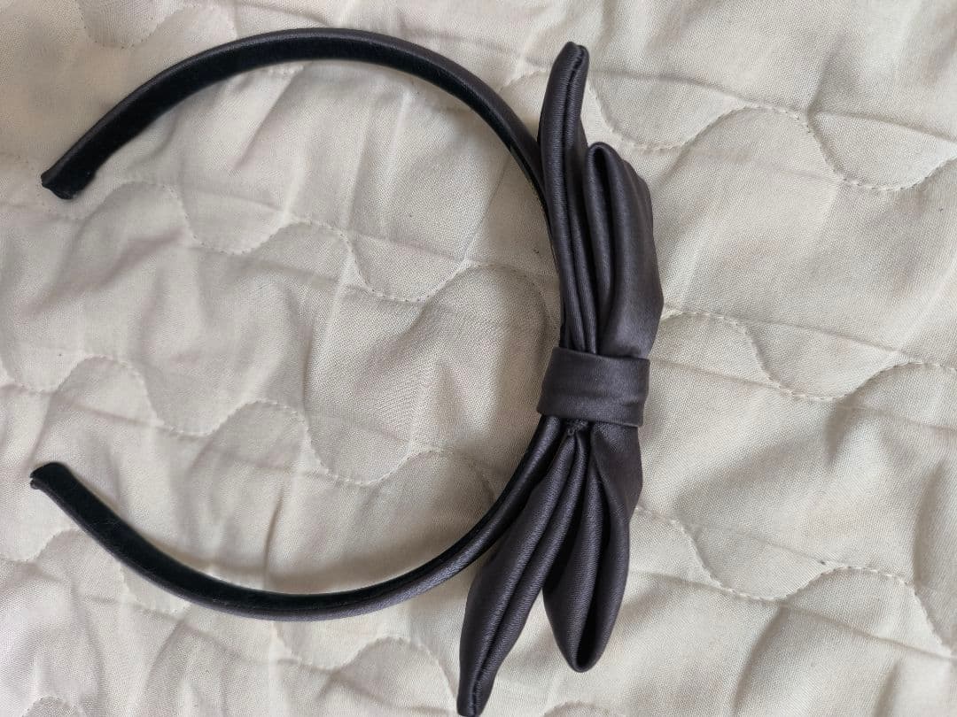 ALEXANDRE DE PARIS リボン カチューシャ