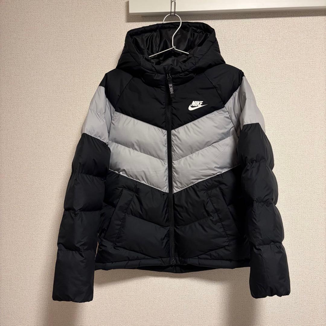【新品未使用】NIKE ダウンジャケット