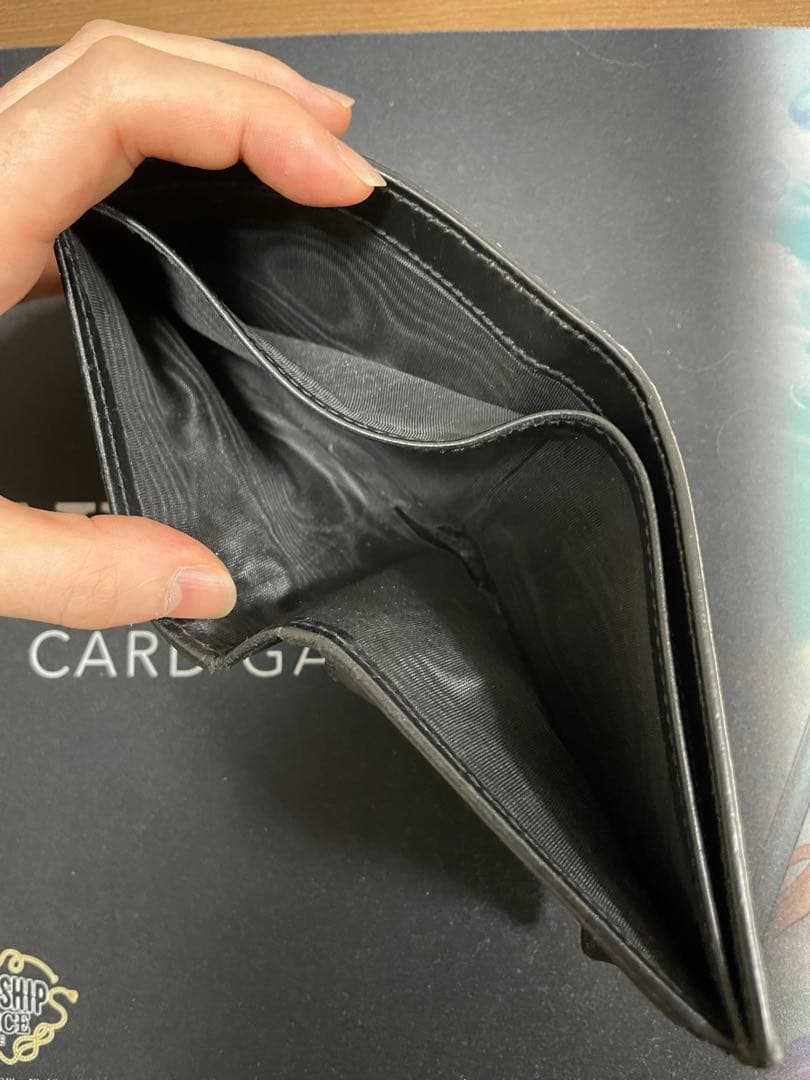 GUCCI スネークデザイン 二つ折り財布