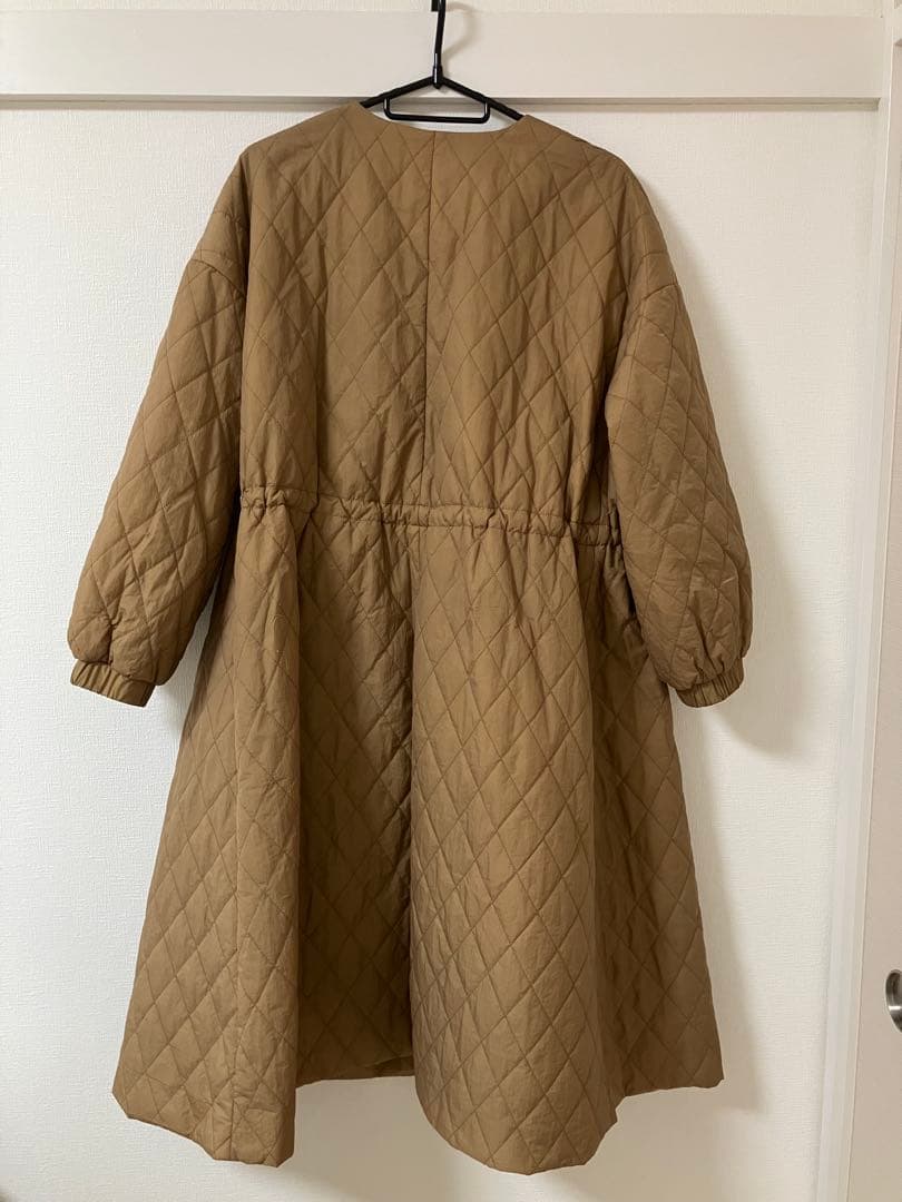 ビアズリー　　袖バルーンキルトコート