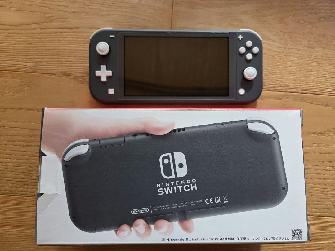 任天堂スイッチライト 本体 美品