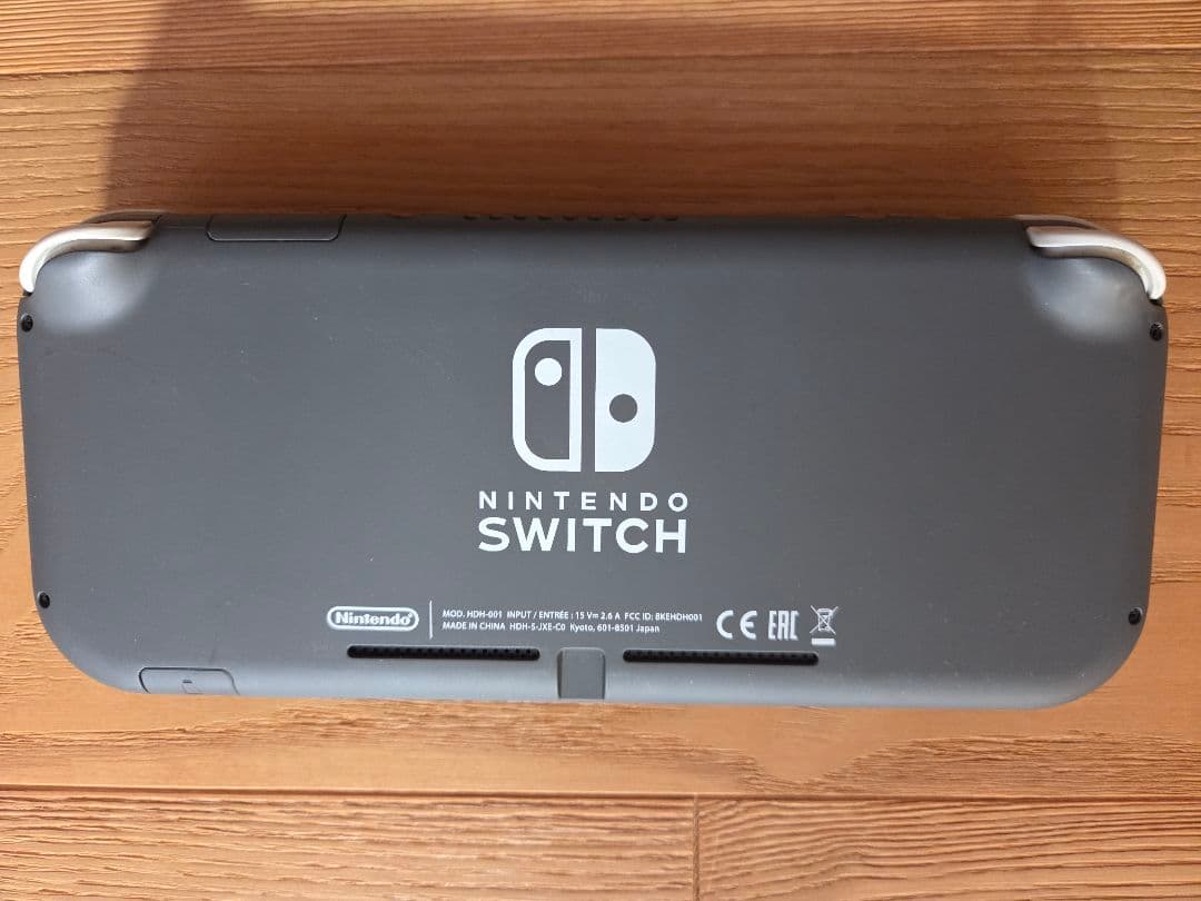 任天堂スイッチライト 本体 美品