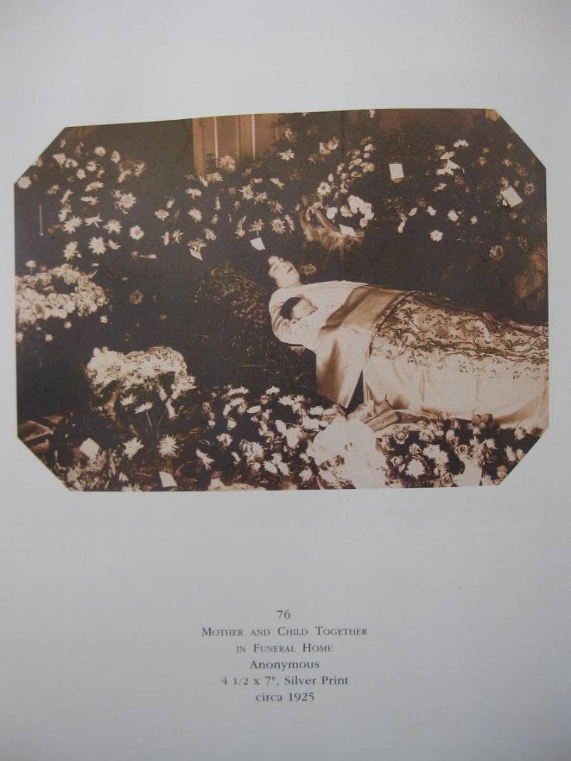 洋書 Sleeping Beauty: Memorial Photography