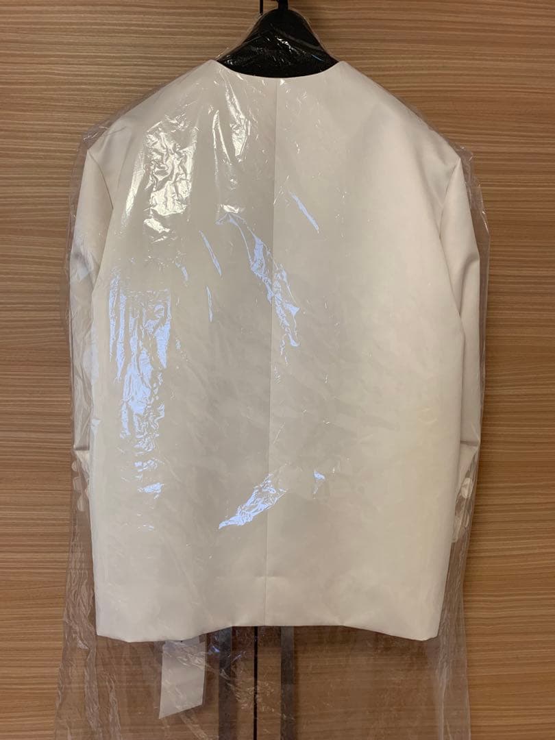新品未使用　yori shirocon パフュームサテンジャケット　36