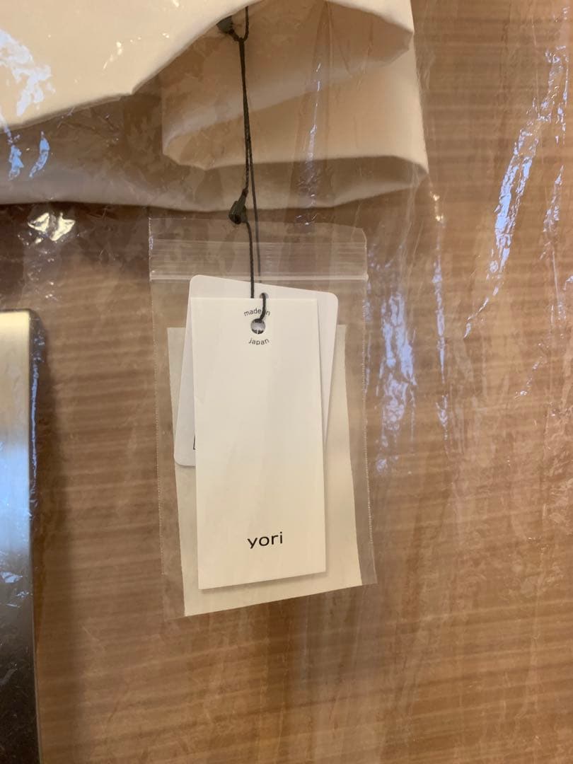 新品未使用　yori shirocon パフュームサテンジャケット　36