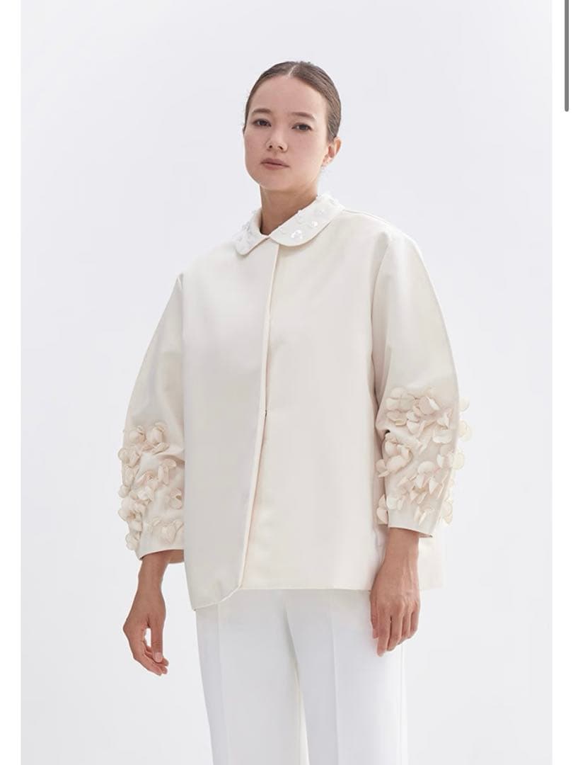 新品未使用　yori shirocon パフュームサテンジャケット　36