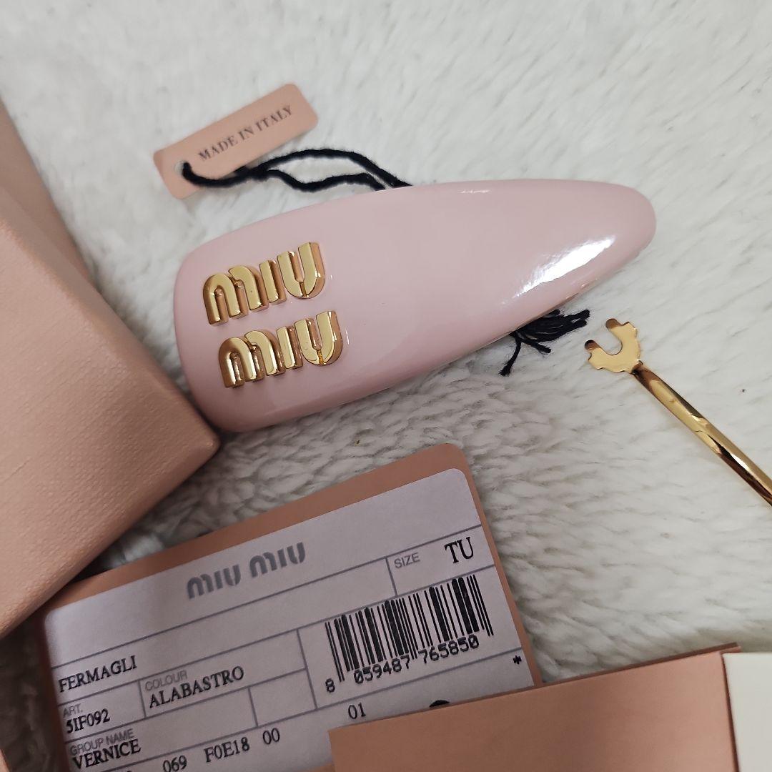 miu miu ミュウミュウ　MIUMIU　ヘアピン 　バレッタ　ヘアクリップ