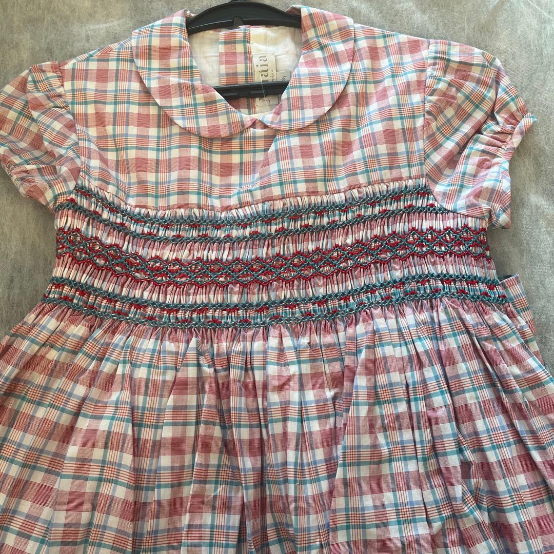 アマイア　シャーリング 刺繍　タグ付き　新品　半袖　襟付き　８歳