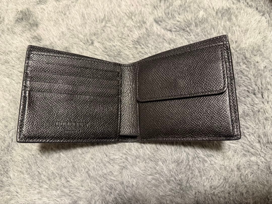 BURBERRY 黒 レザー 二つ折り財布