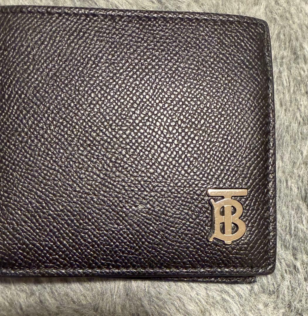 BURBERRY 黒 レザー 二つ折り財布