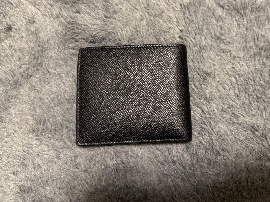BURBERRY 黒 レザー 二つ折り財布