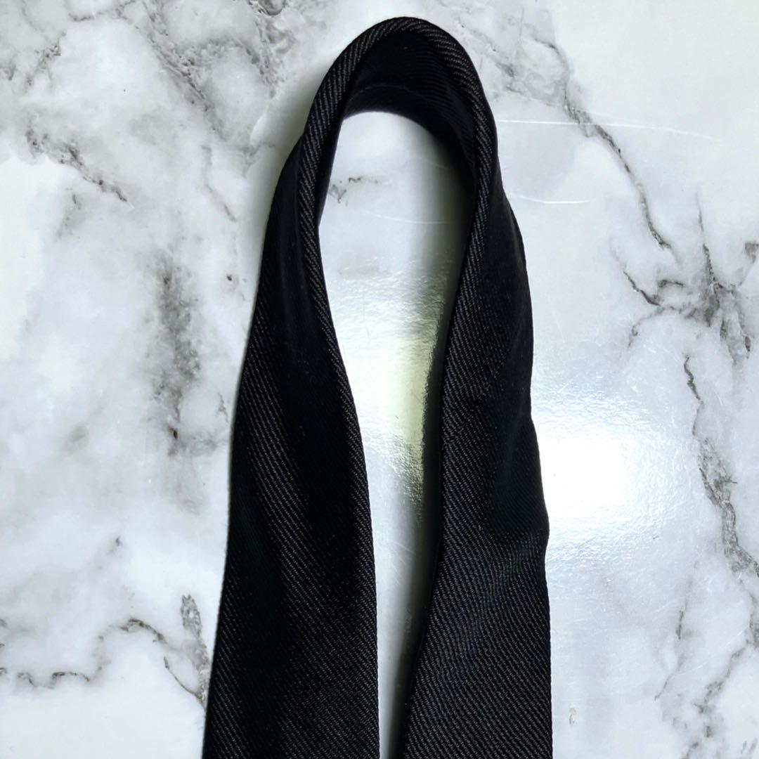 【美品】GUCCI グッチ　ネクタイ　黒　ソリッド　bee刺繍　GG柄