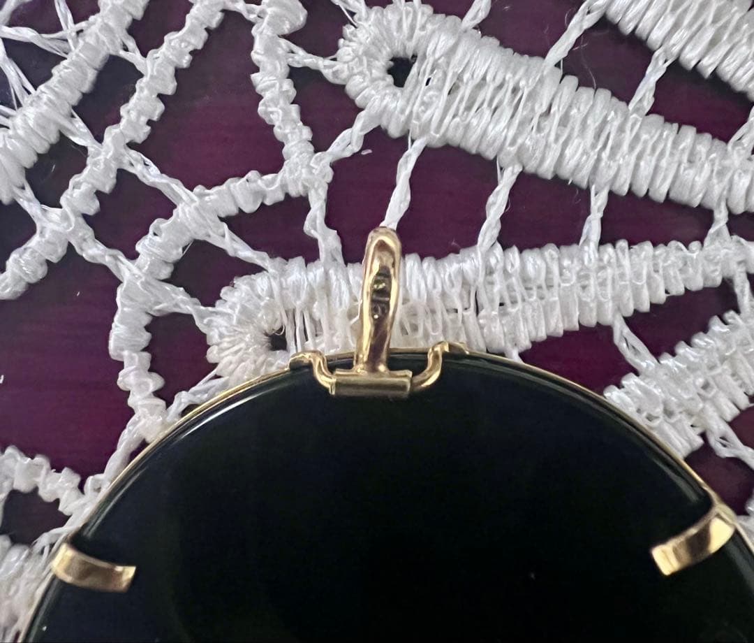 カメオペンダントトップ兼ブローチ　3.5✖️4.5 18K 作家サイン有り