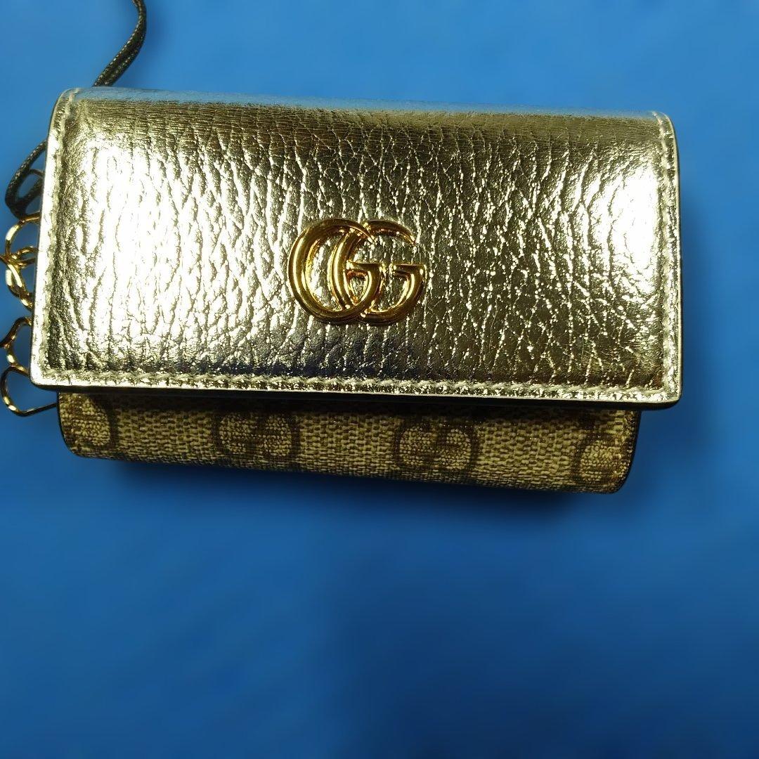 GUCCI シルバー レザー キーケース