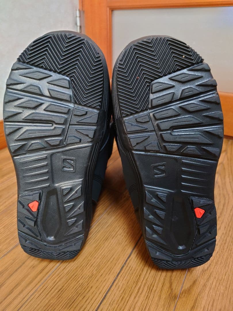SALOMON スノーボードブーツ