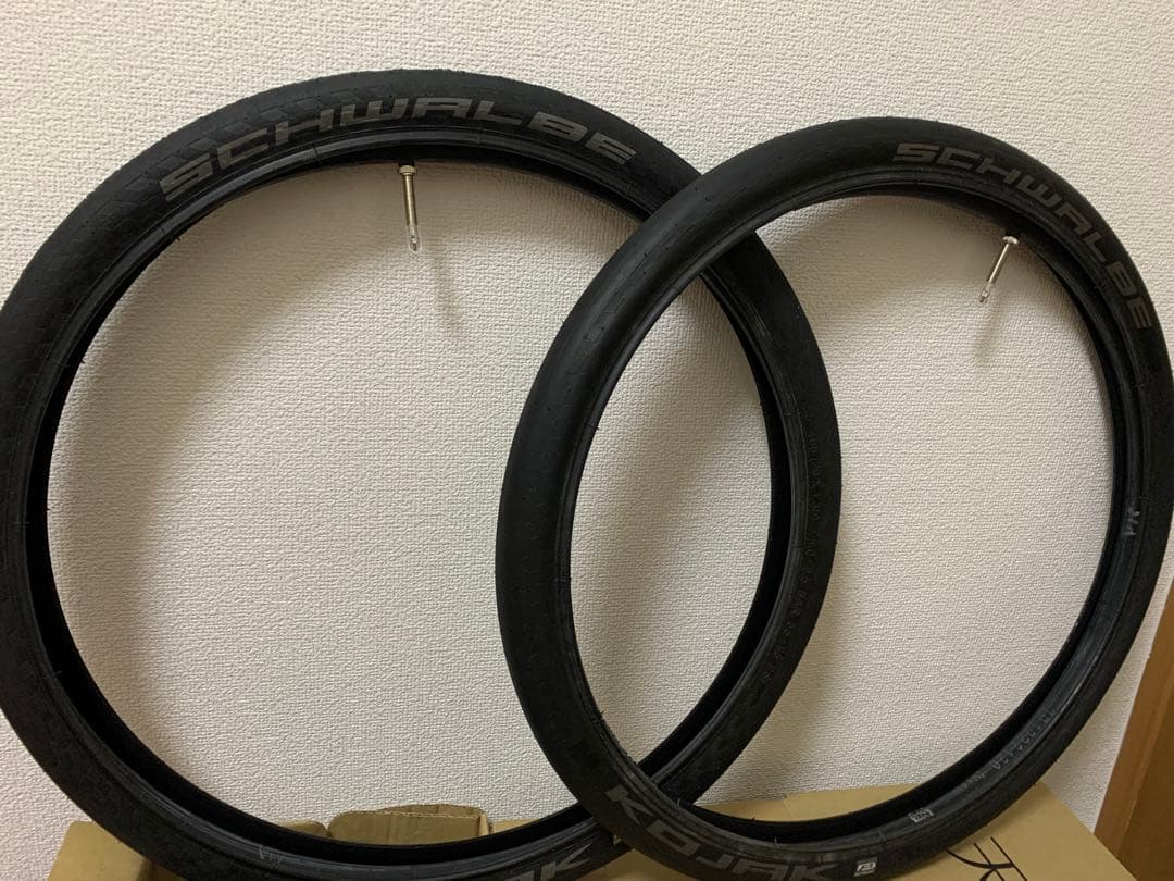 SCHWALBE KOJAK 20インチタイヤ 406 + チューブセット