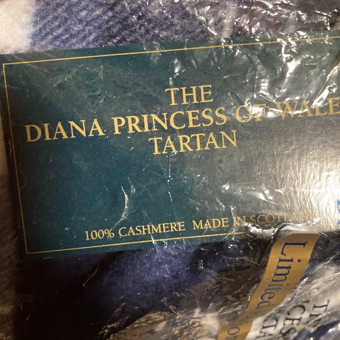 おさらです ダイアナ王妃　タータンチェック　マフラー ネイビー