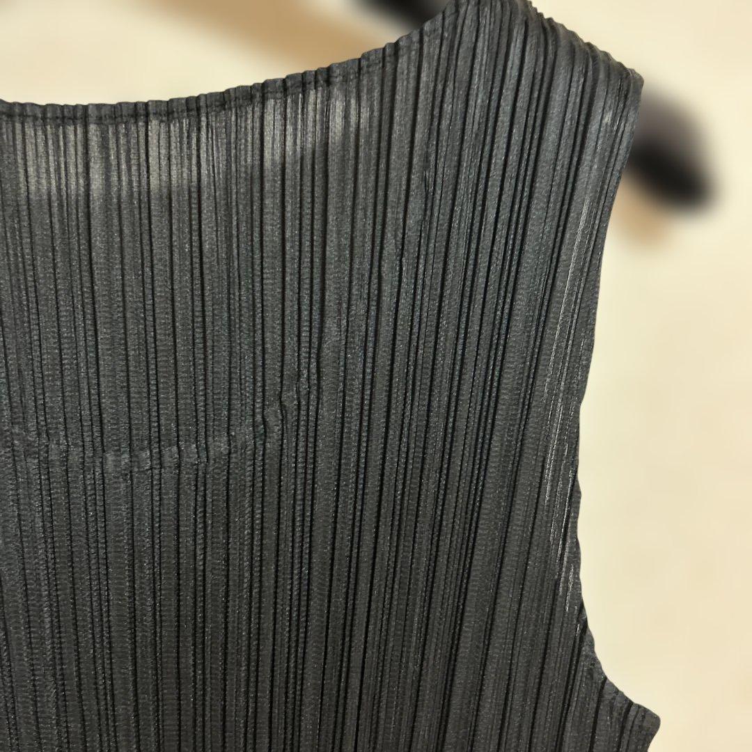 ✴︎PLEATS PLEASE✴︎黒 プリーツ タンクトップ