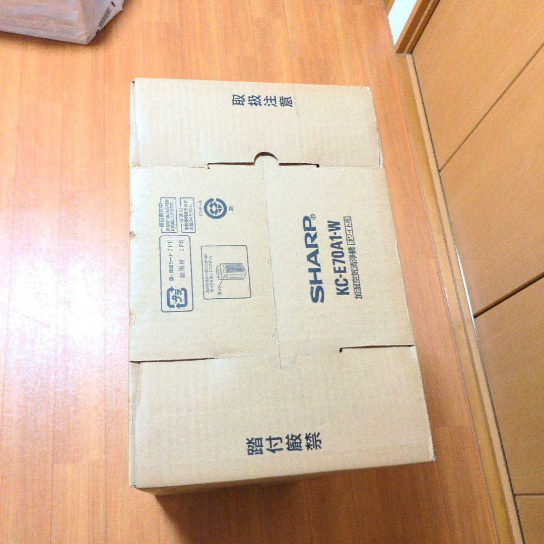 シャープ 加湿空気清浄機 プラズマクラスター搭載 ホワイト KC-E70A1-W