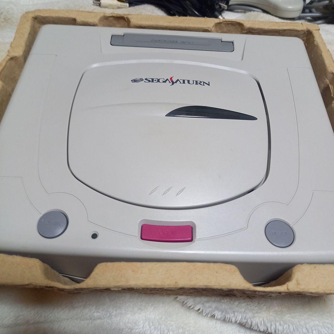美品 セガサターン HST-0014 ソフト6本箱説付き