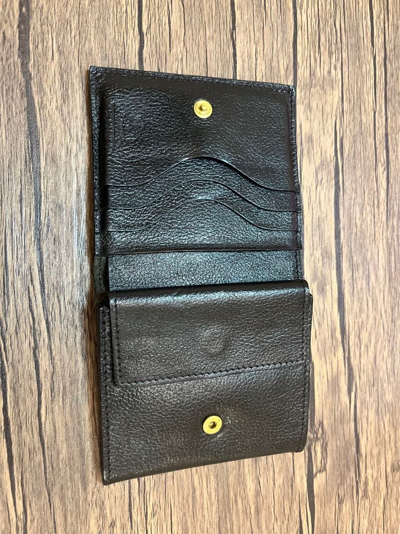 美品　イルビゾンテ　 IL BISONTE ブラックレザー 二つ折り財布