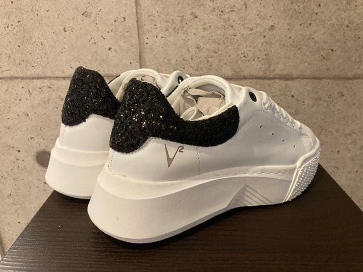 まあさん レア　V2brand スニーカー　23cm 新品