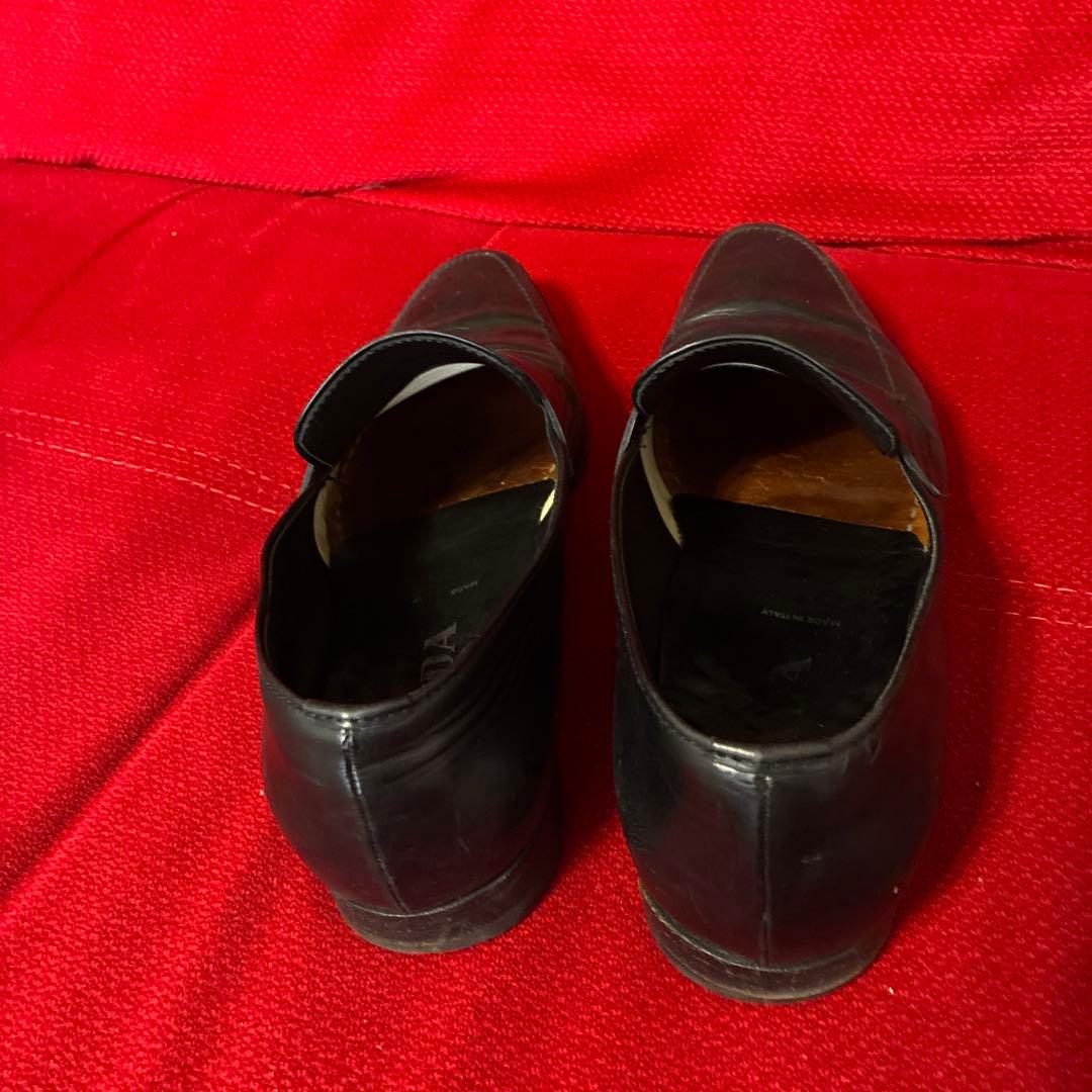 PRADA ブラック レザー ローファー