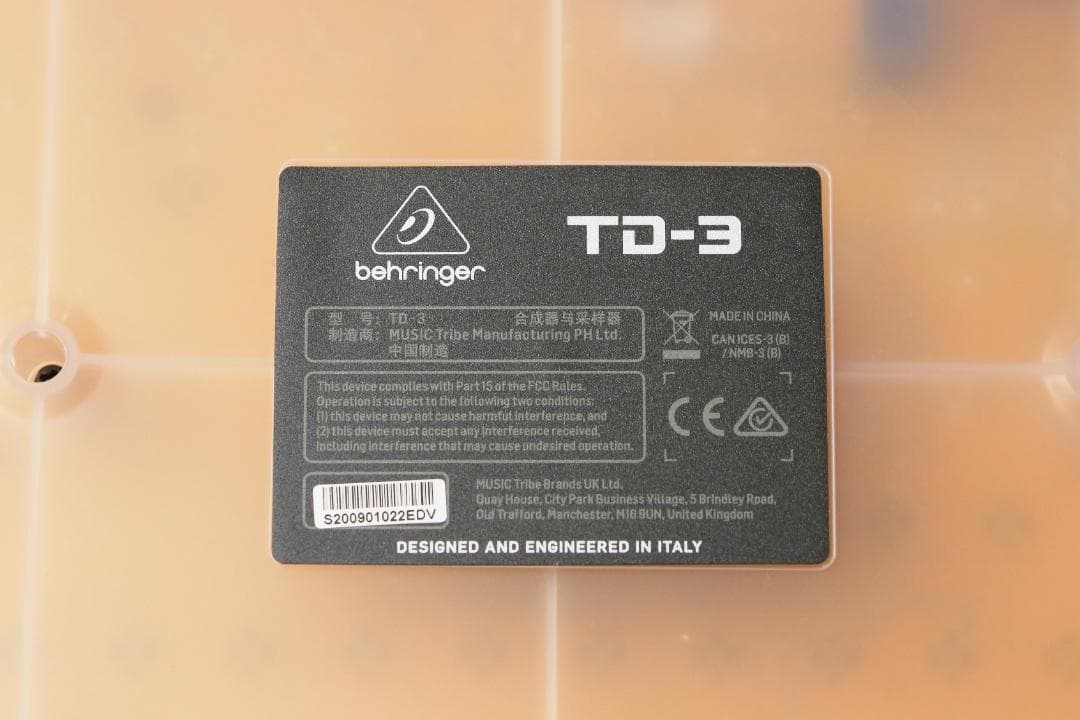 【オレンジ】behringer TD-3-TG アナログシンセサイザー