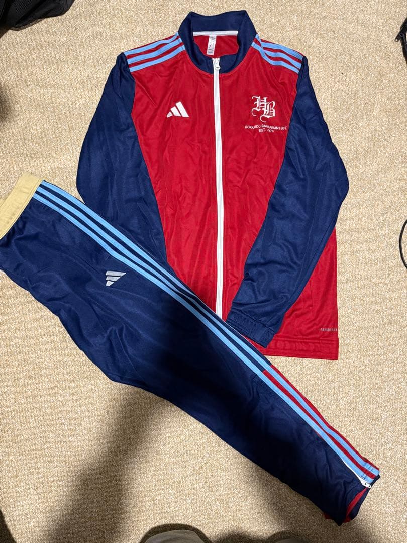 ラグビーチーム adidas ウォームアップウェア レッド/ネイビー　新品未使用