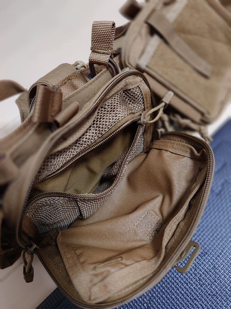 ほぼ新品 オードナンス フロントファステック チェストリグ コヨーテ 実物