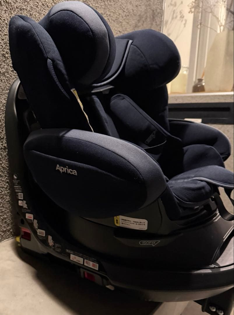 アップリカ　チャイルドシート　フラディアプラスライト