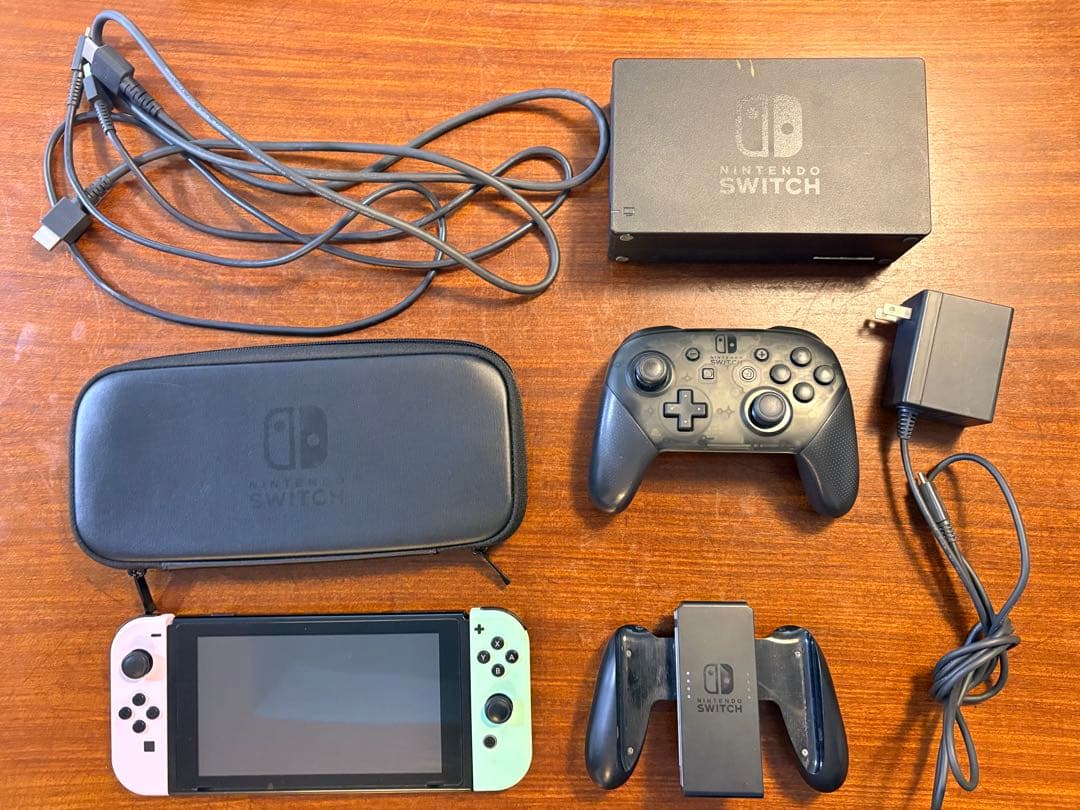 Nintendo Switch本体＋純正プロコン＋純正ケース　セット