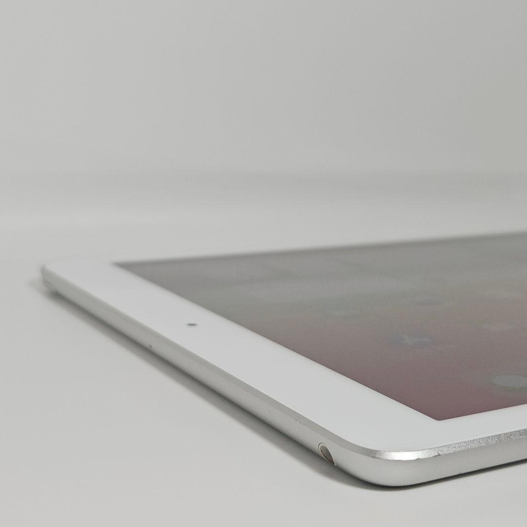 美品 動作品 iPad 第6世代 A1893 Wi-Fi シルバー 32GB