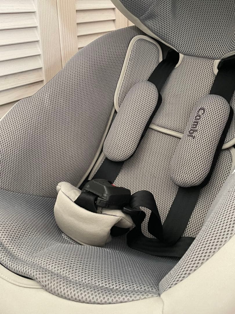 し*ん様 Combi アカチャンホンポ限定チャイルドシート the s Lott