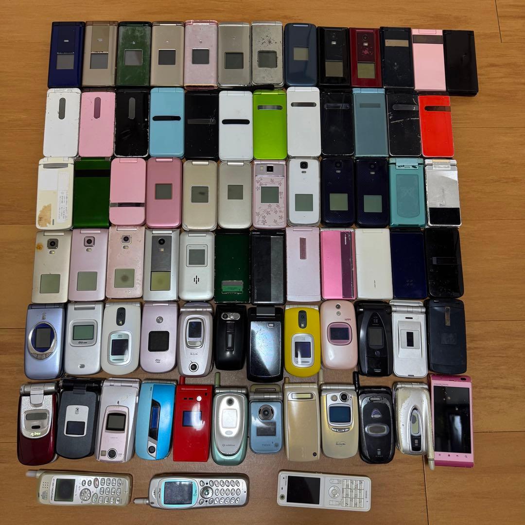 が*ら様 ガラケー76台まとめ売り
