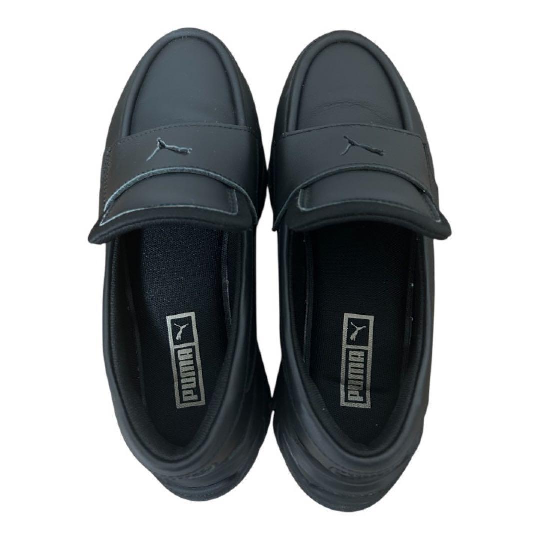 PUMA ブラック スリッポンスニーカー