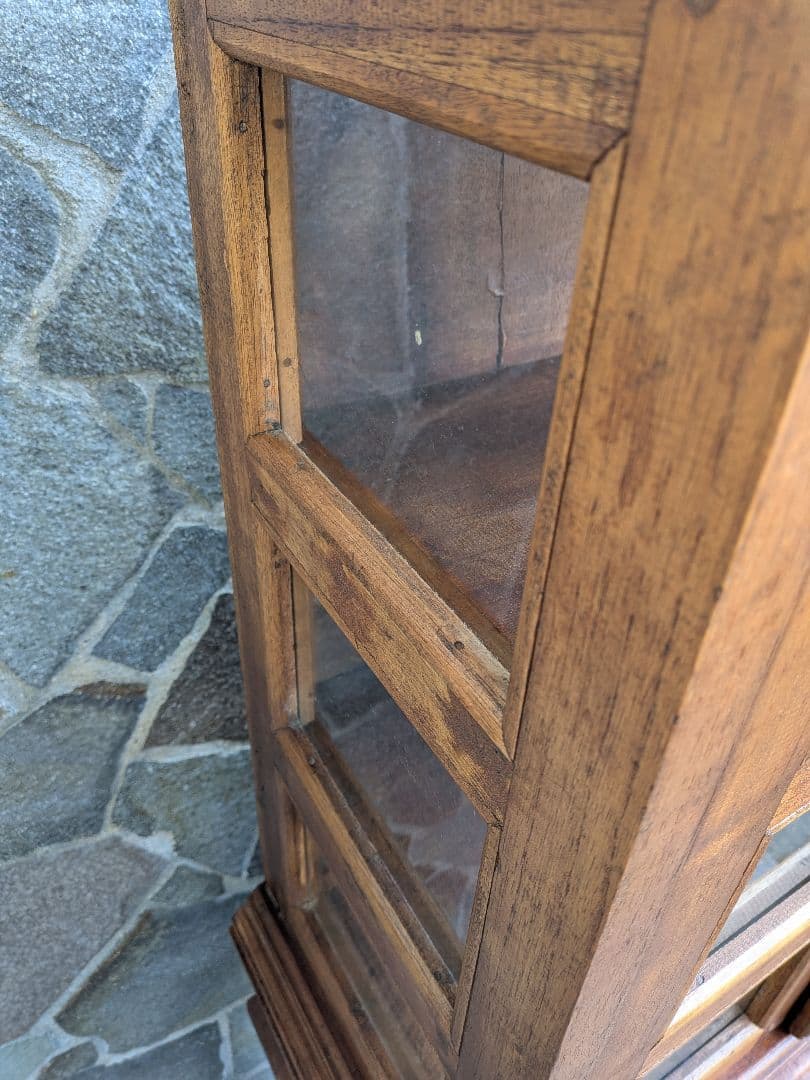 セトレボン アンティーク木製の猫脚ガラスキャビネット