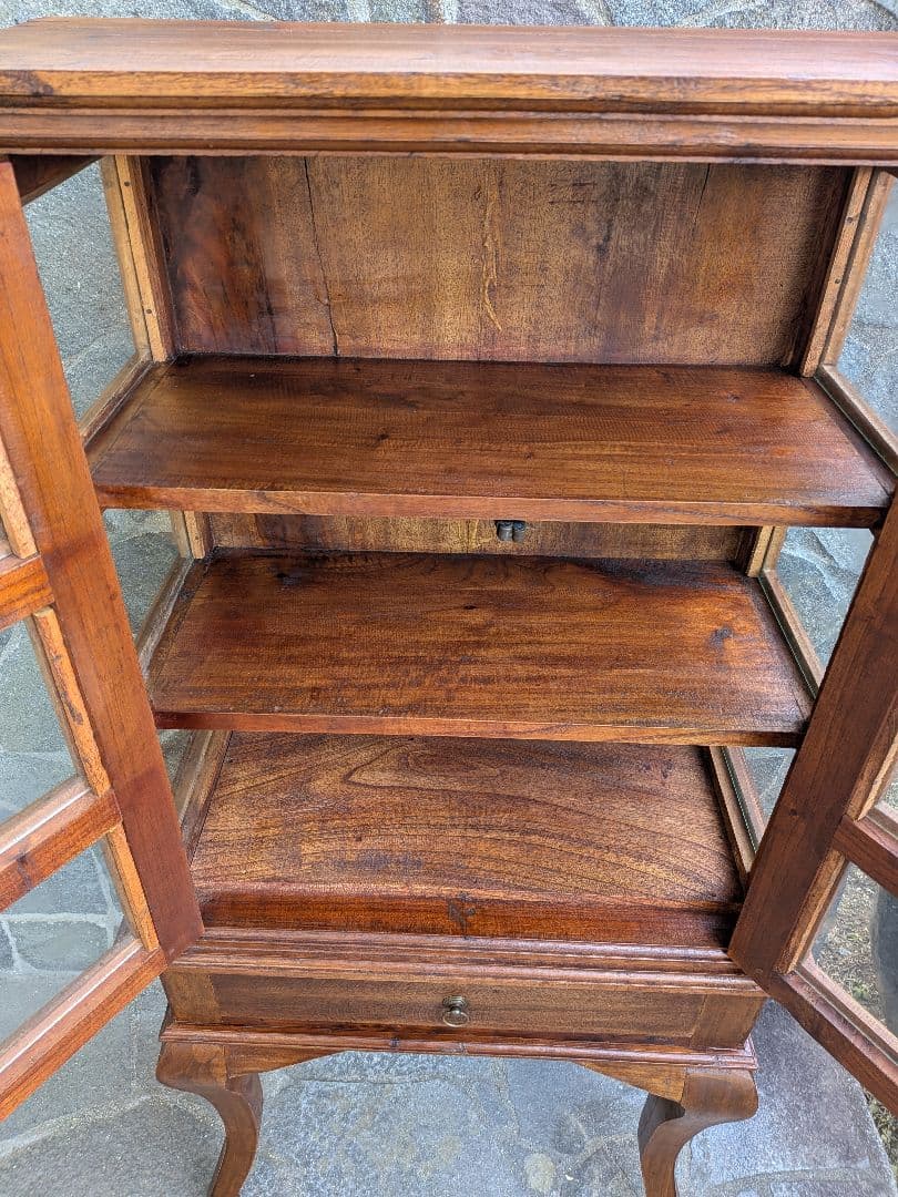 セトレボン アンティーク木製の猫脚ガラスキャビネット