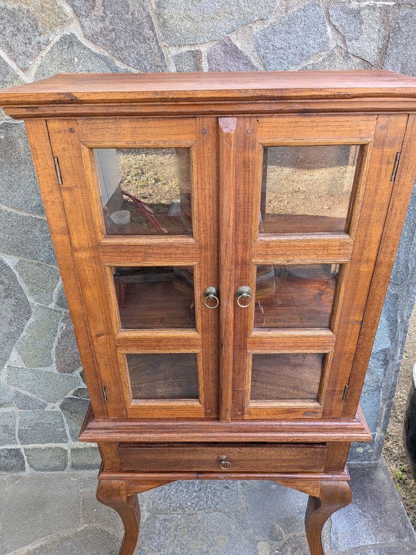 セトレボン アンティーク木製の猫脚ガラスキャビネット