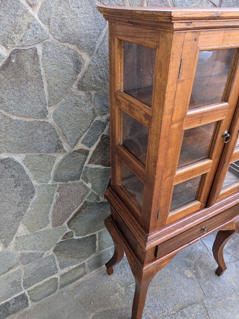 セトレボン アンティーク木製の猫脚ガラスキャビネット