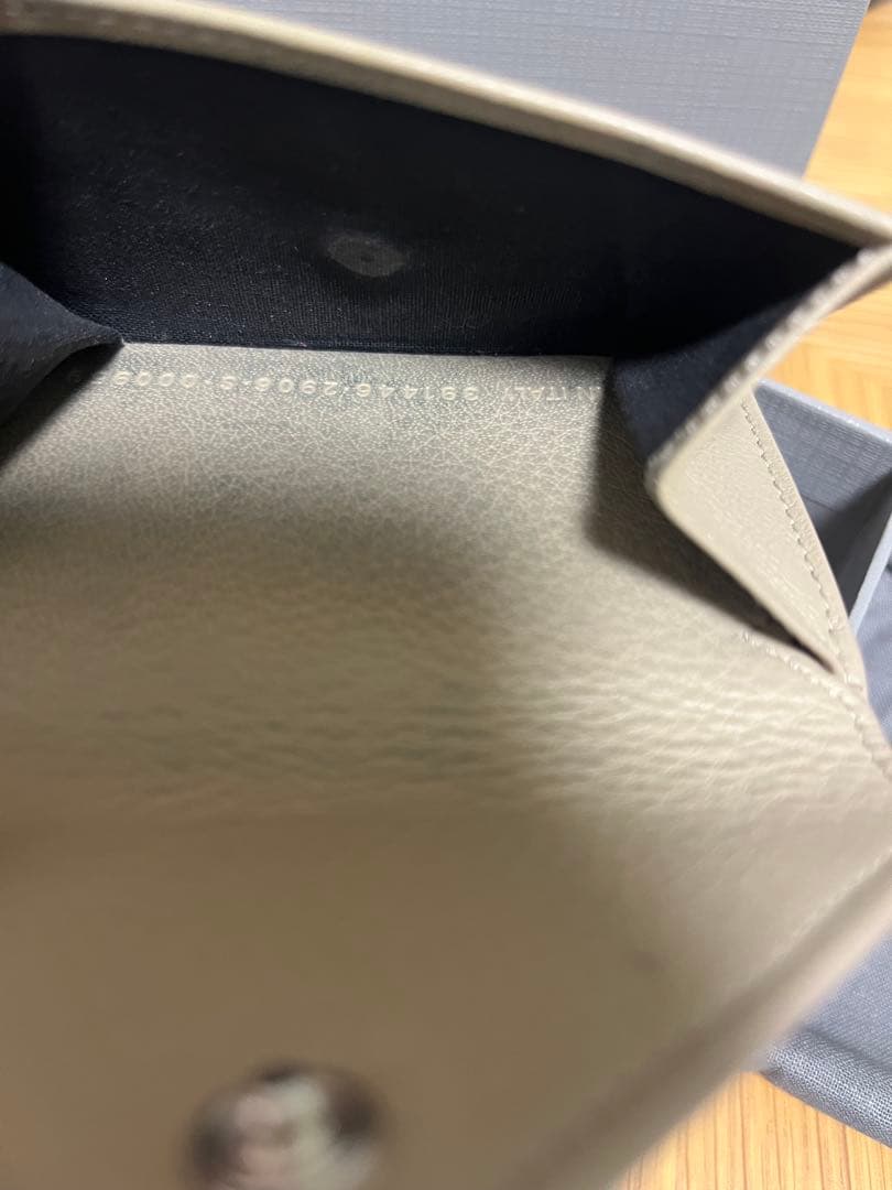 バレンシアガ ペーパーミニウォレット ベージュ 財布