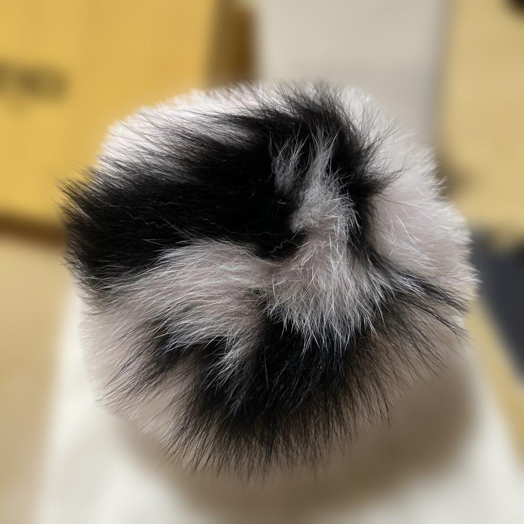 ぴ*ん様 FENDI ピンクファーチャーム