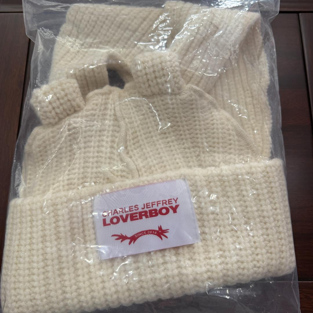 CHARLES JEFFREY LOVERBOY クリーム ニット帽