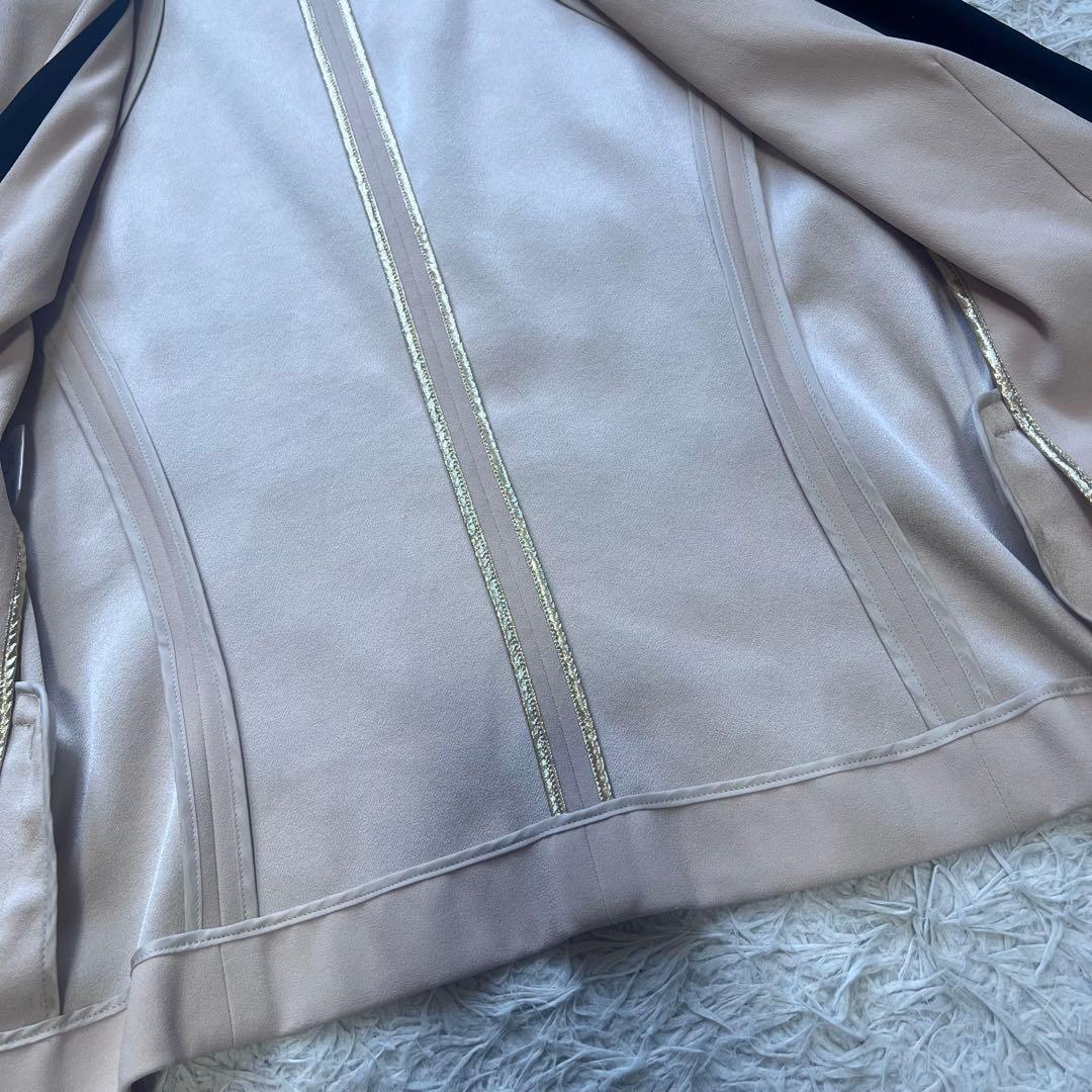 美品 大人気 ベイジCINDY シンディーダブルノーカラージャケット S