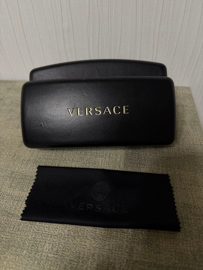 VERSACE ブラック サングラス ケース付き