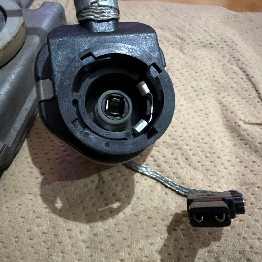 日野 いすゞ　UD ヘッドライトHIDバラスト　KOITO 純正　24V