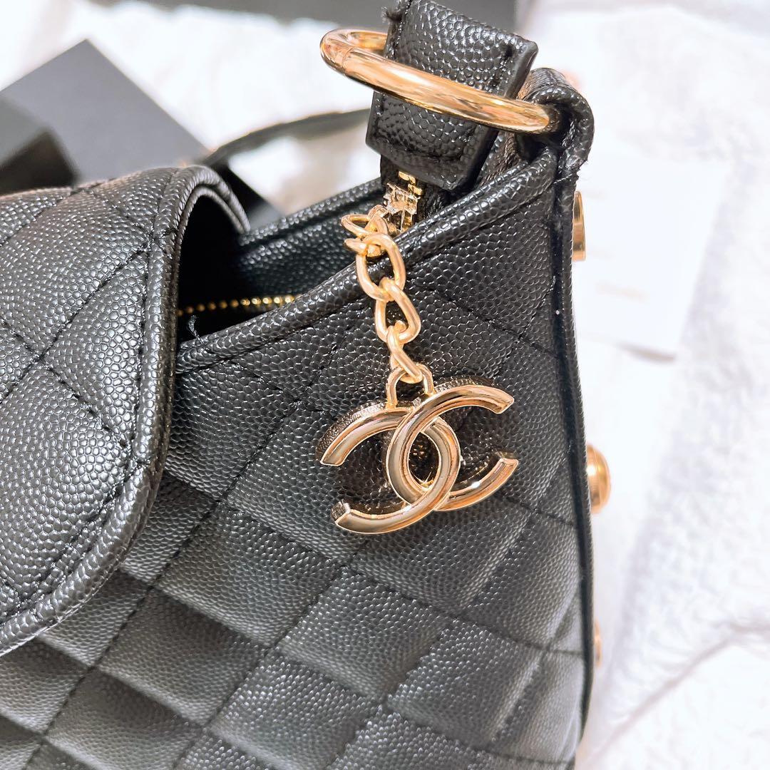 CHANEL MAKEUP キルティングチェーンショルダバック