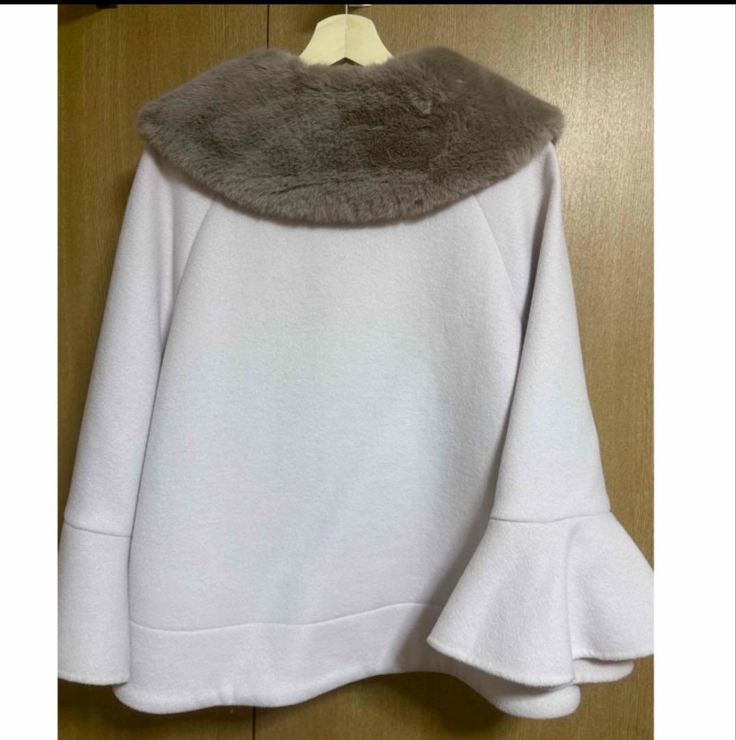 ☆美品☆Her lip to ベージュ ファー付き ポンチョ・ケープコート