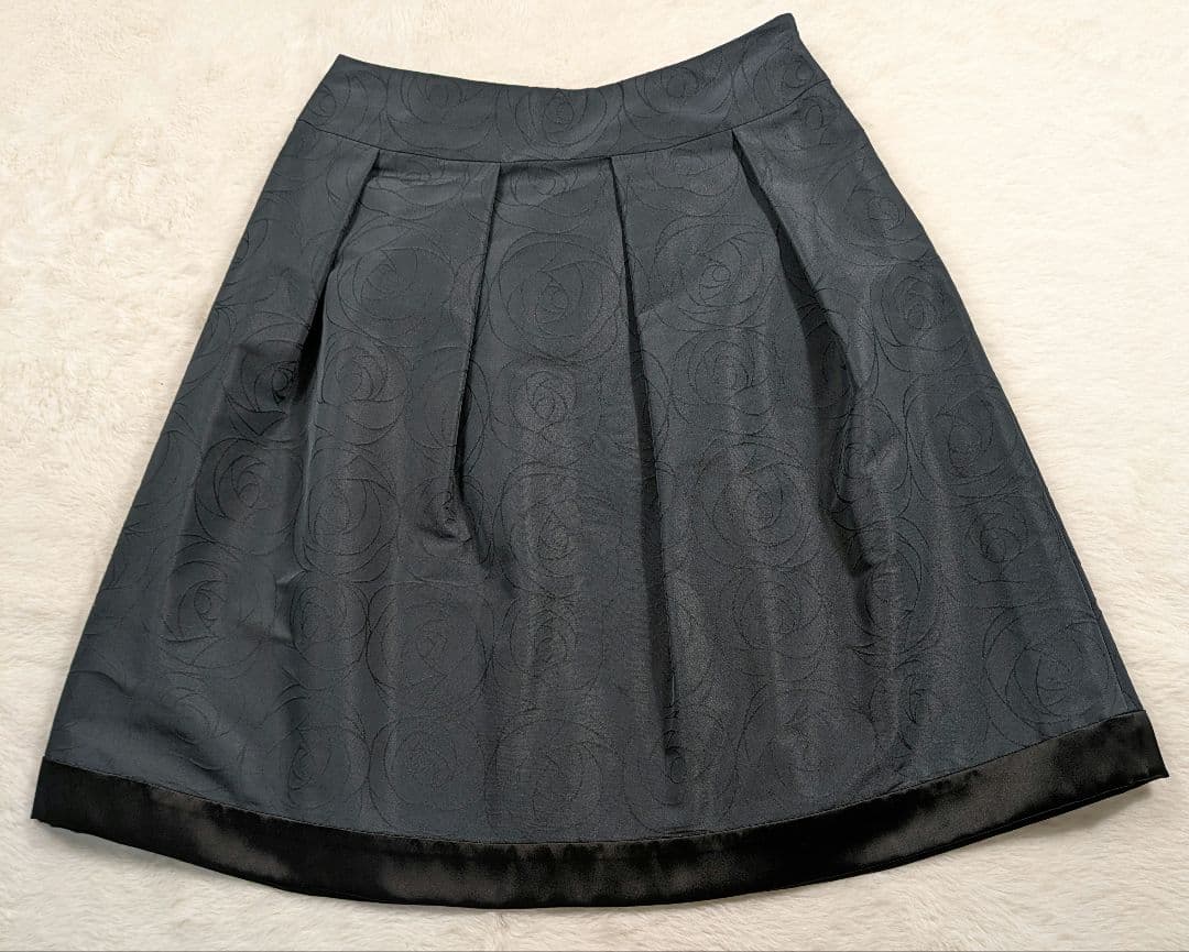 美品 オースチンリード 総バラ模様 パールボタン セットアップ ブラック 36